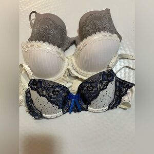 Bra bundle ( 3 bras) : 32A-  Gap body & Pleasure state (  white label )